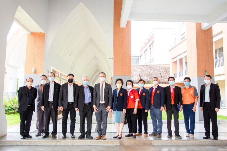 มหาวิทยาลัยวงษ์ชวลิตกุลให้การต้อนรับคณะผู้บริหารจาก ซีพี ออลล์